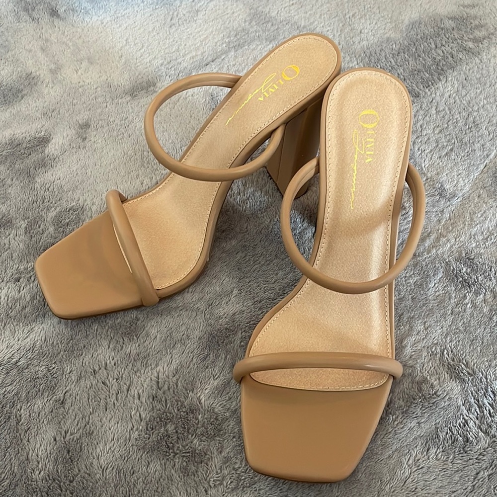 Beige heels